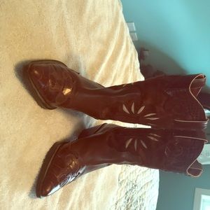 Vaneli size 5 boots